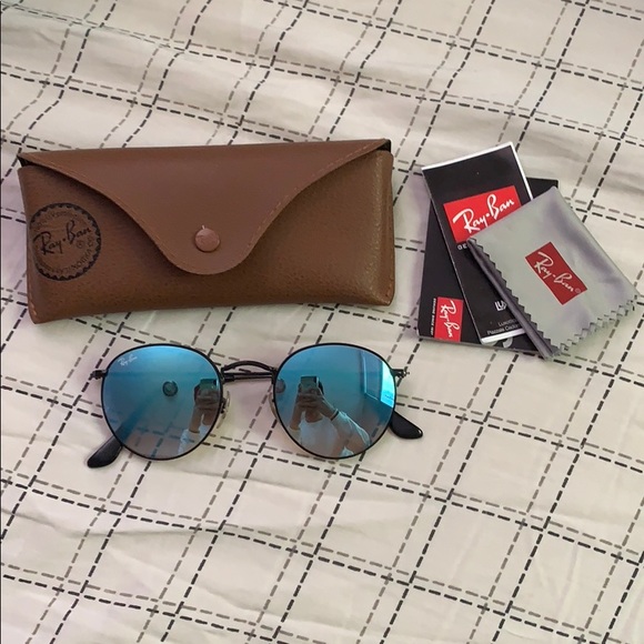 Ray-Ban Accessories - Ray Ban Round Metal Classic